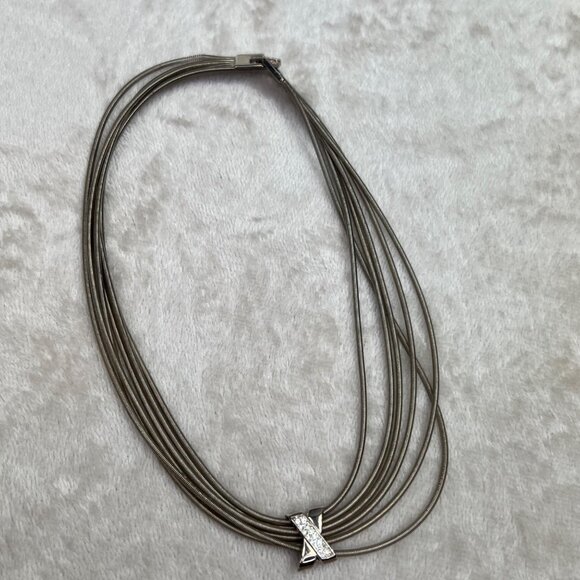 Stretchy Multi Strand Wire Necklace Silver Tone Rhinestones Sliding Pendant - Picture 4 of 8